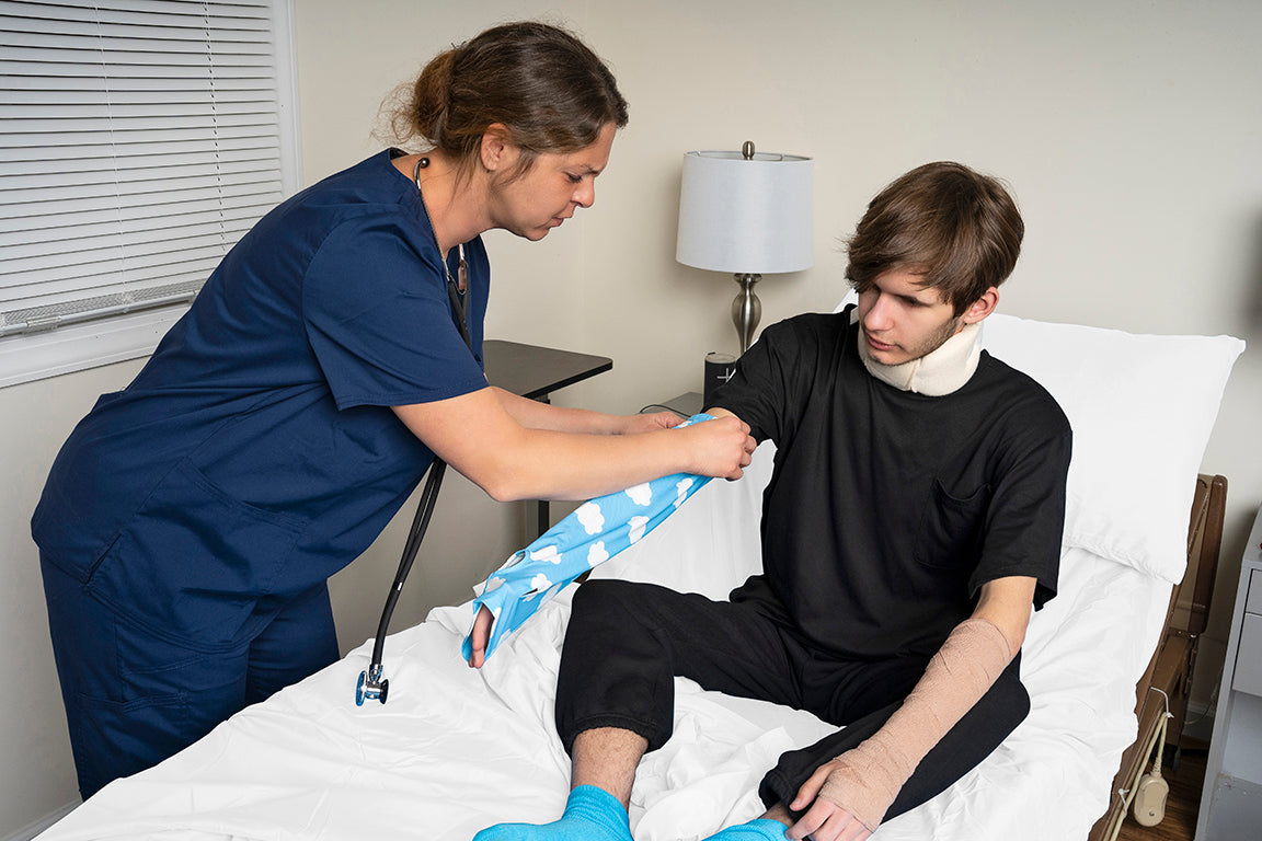 Black Adaptive T-Shirt – Easy Dressing for Chemo, Surgery & Recovery